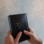 סידור שחור זהב