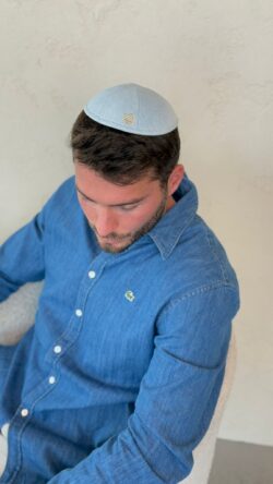 ⁦כיפה ג׳ינס בעיטור מגן דוד⁩ – תמונה ⁦2⁩