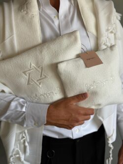 ⁦מארז פרימיום אריג קטיפתי אופוויט⁩ – תמונה ⁦4⁩