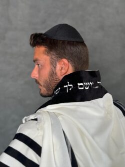 ⁦טלית מהודרת דגם ג׳נובה⁩ – תמונה ⁦3⁩