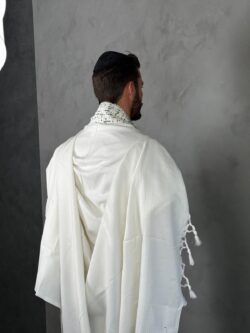 ⁦טלית מהודרת סריג נקודות⁩ – תמונה ⁦4⁩