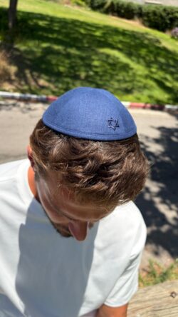 ⁦כיפה פשתן כחול⁩ – תמונה ⁦2⁩